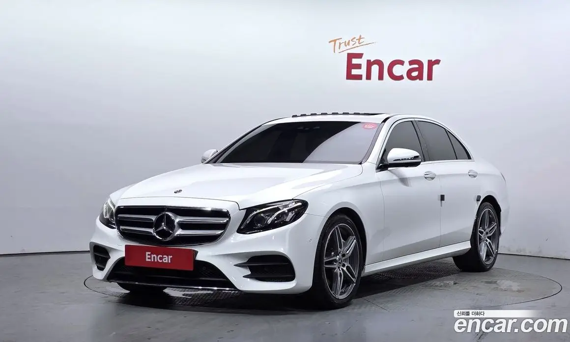 Mercedes-Benz E-Class 2018 2.0 автомат (гидро), фото 1 Mercedes-Benz E-Class 2018 2.0 автомат (гидро), фото 1