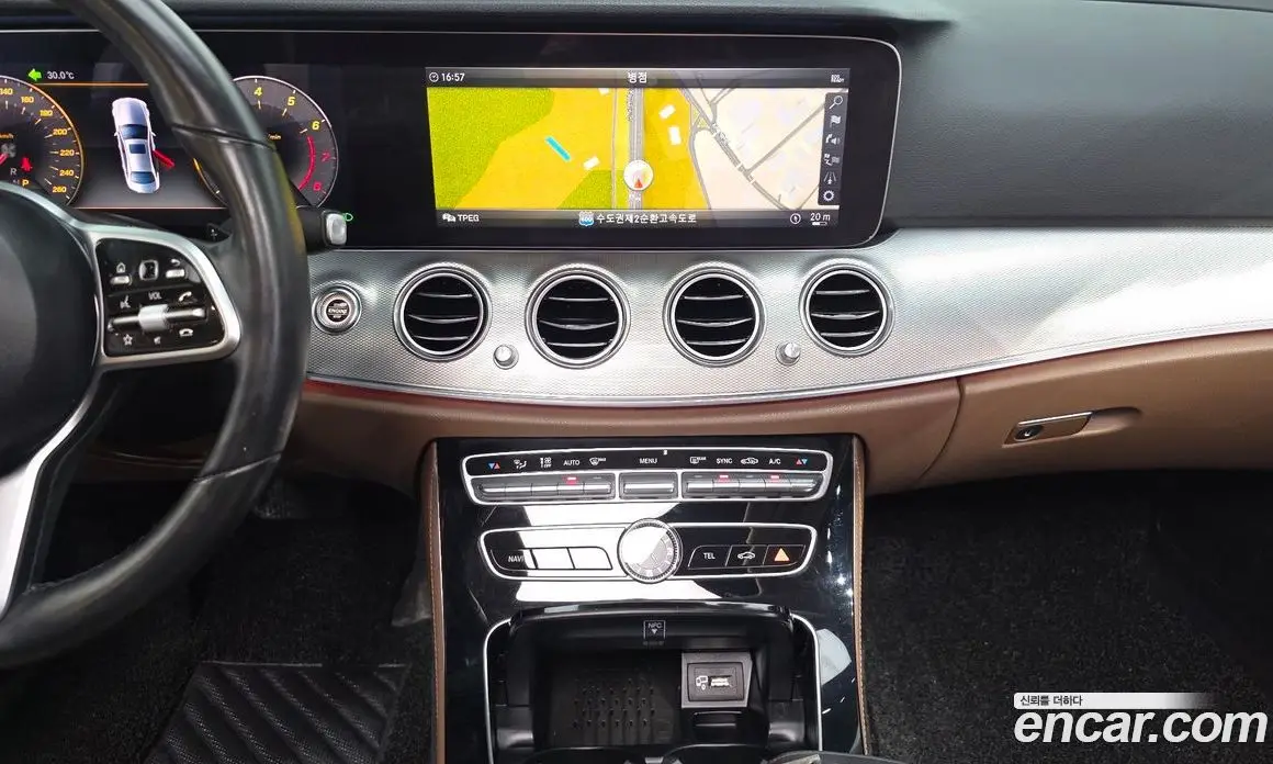 Mercedes-Benz E-Class 2018 2.0 автомат (гидро), фото 18 Mercedes-Benz E-Class 2018 2.0 автомат (гидро), фото 18