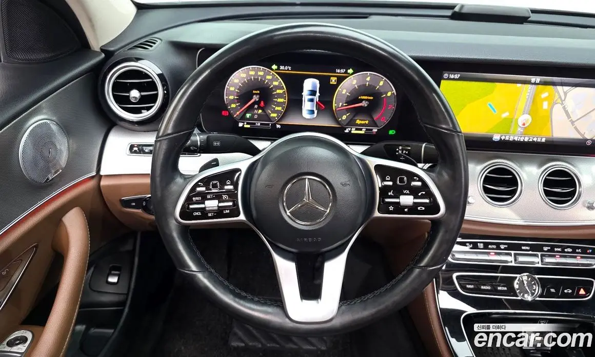 Mercedes-Benz E-Class 2018 2.0 автомат (гидро), фото 19 Mercedes-Benz E-Class 2018 2.0 автомат (гидро), фото 19