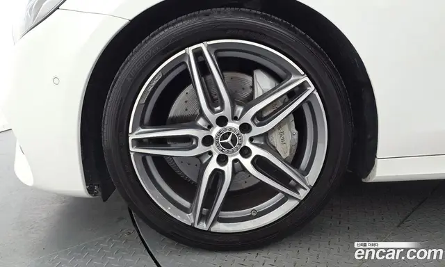Mercedes-Benz E-Class 2018 2.0 автомат (гидро), миниатюра 5 Mercedes-Benz E-Class 2018 2.0 автомат (гидро), миниатюра 5