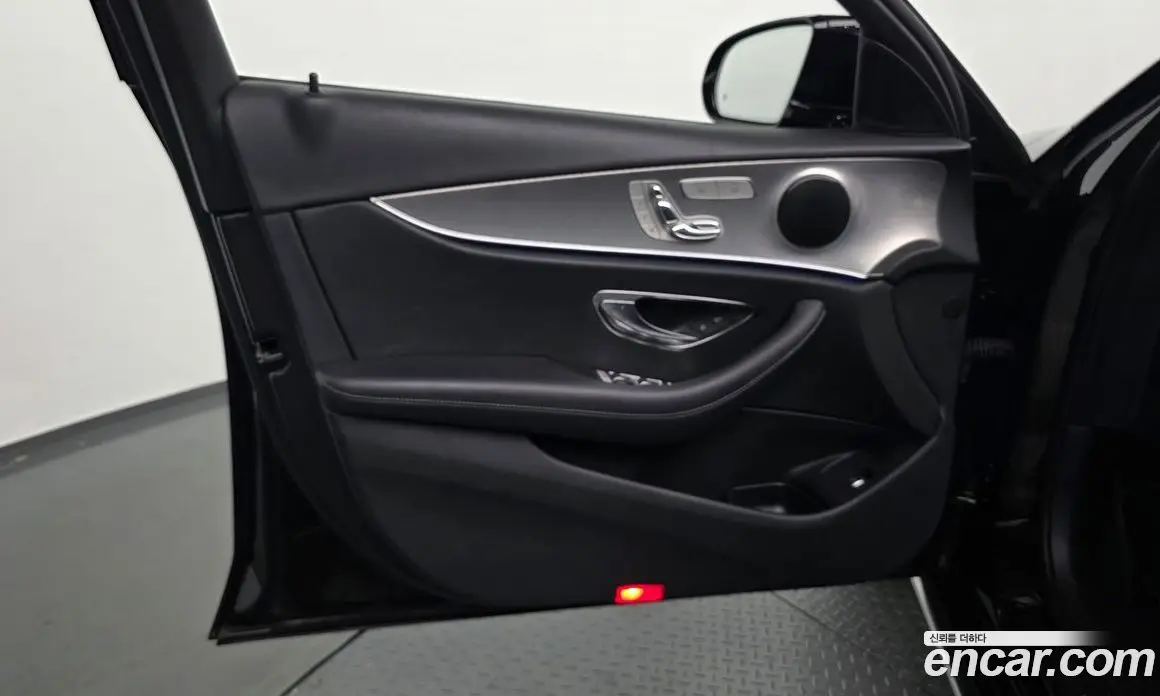 Mercedes-Benz E-Class 2018 2.0 автомат (гидро), фото 14
