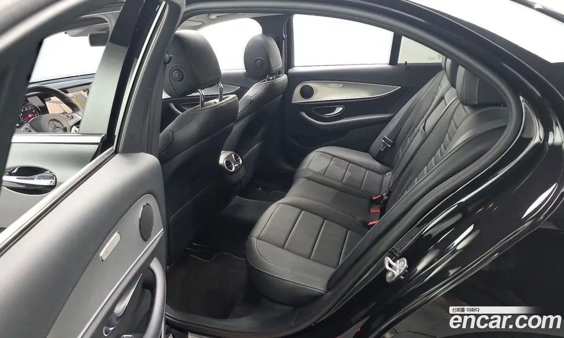 Mercedes-Benz E-Class 2018 2.0 автомат (гидро), фото 18