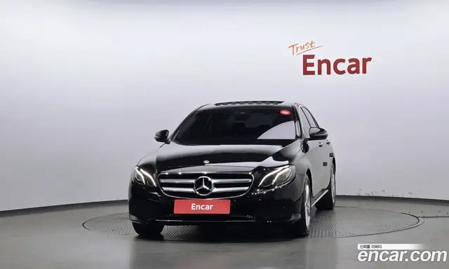 Mercedes-Benz E-Class 2018 2.0 автомат (гидро), миниатюра 3