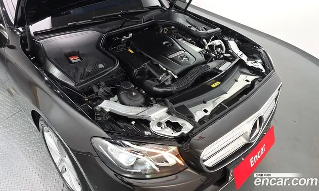Mercedes-Benz E-Class 2018 2.0 автомат (гидро), миниатюра 6