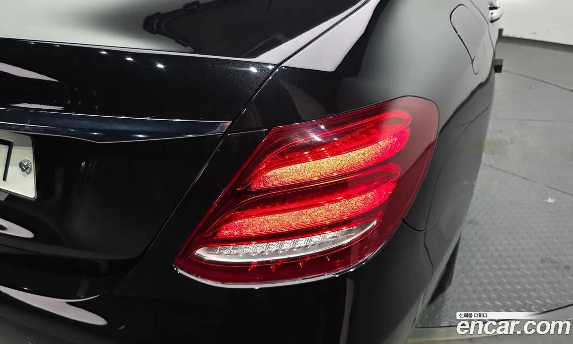 Mercedes-Benz E-Class 2018 2.0 автомат (гидро), фото 9