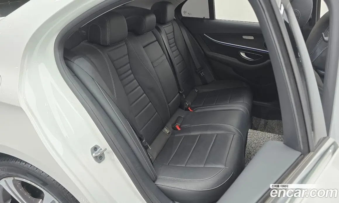Mercedes-Benz E-Class 2019 1.9 автомат (гидро), фото 17