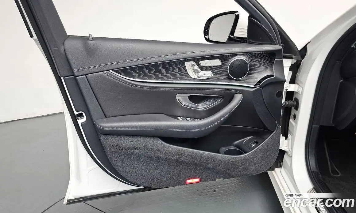 Mercedes-Benz E-Class 2020 1.9 автомат (гидро), фото 13 Mercedes-Benz E-Class 2020 1.9 автомат (гидро), фото 13
