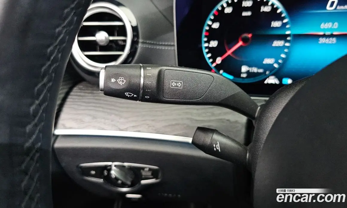 Mercedes-Benz E-Class 2020 1.9 автомат (гидро), фото 20 Mercedes-Benz E-Class 2020 1.9 автомат (гидро), фото 20