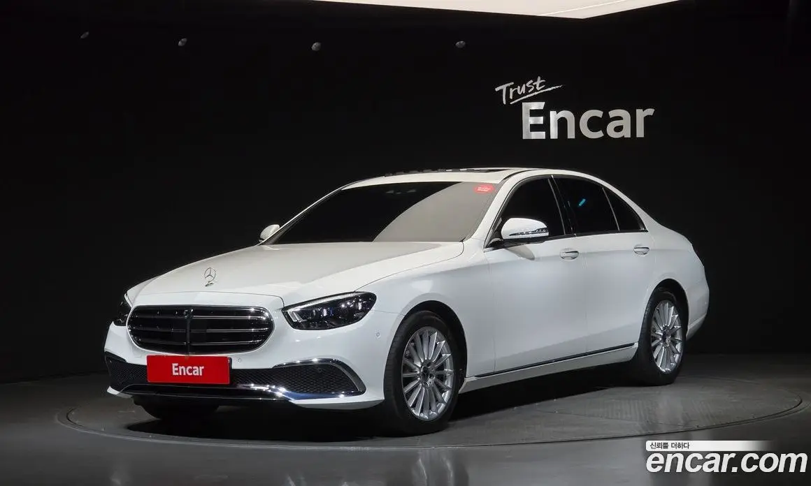 Mercedes-Benz E-Class 2022 2.0 автомат (гидро), фото 1 Mercedes-Benz E-Class 2022 2.0 автомат (гидро), фото 1