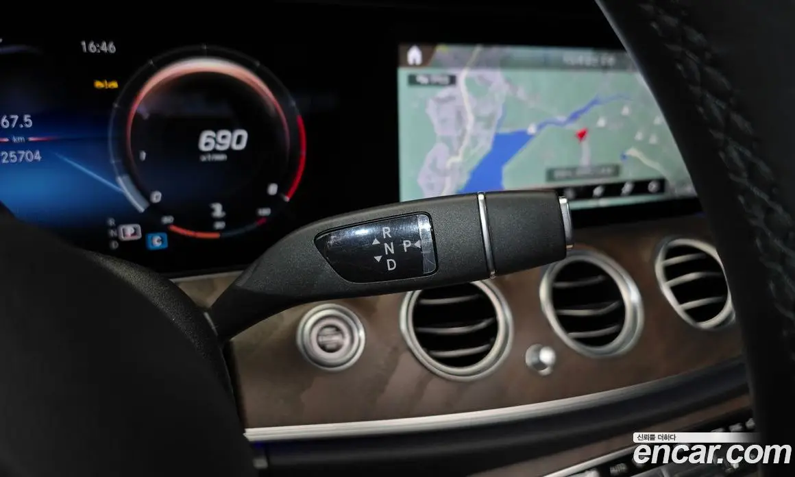 Mercedes-Benz E-Class 2022 2.0 автомат (гидро), фото 12 Mercedes-Benz E-Class 2022 2.0 автомат (гидро), фото 12