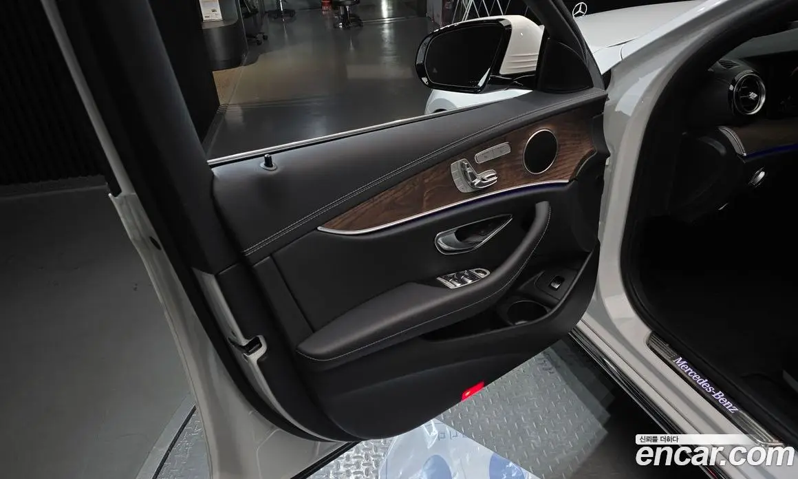 Mercedes-Benz E-Class 2022 2.0 автомат (гидро), фото 14 Mercedes-Benz E-Class 2022 2.0 автомат (гидро), фото 14