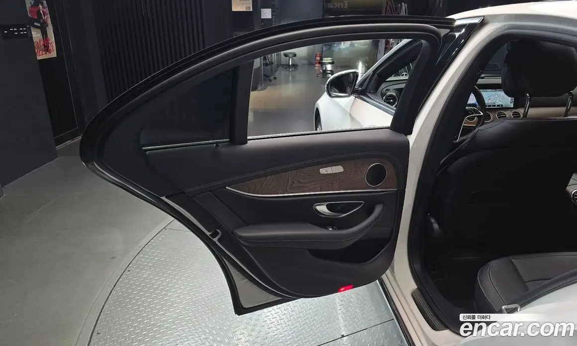 Mercedes-Benz E-Class 2022 2.0 автомат (гидро), фото 15 Mercedes-Benz E-Class 2022 2.0 автомат (гидро), фото 15