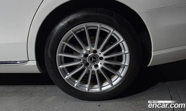 Mercedes-Benz E-Class 2022 2.0 автомат (гидро), миниатюра 7 Mercedes-Benz E-Class 2022 2.0 автомат (гидро), миниатюра 7