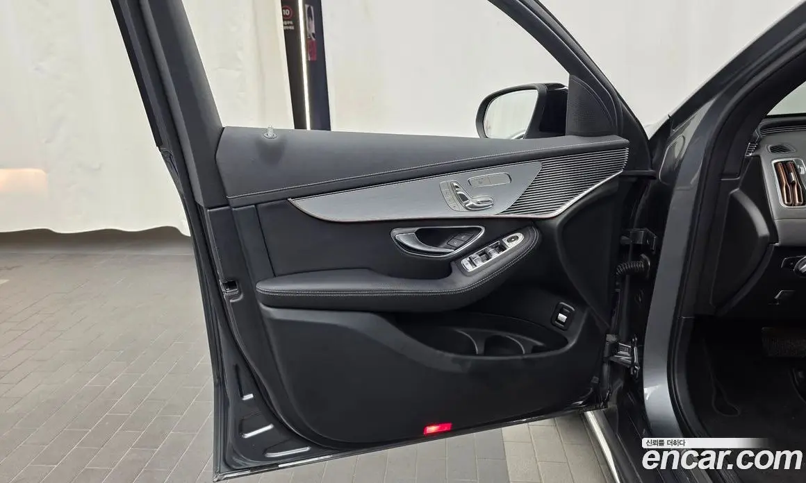 Mercedes-Benz EQC 2020 0.2 автомат (гидро), фото 14