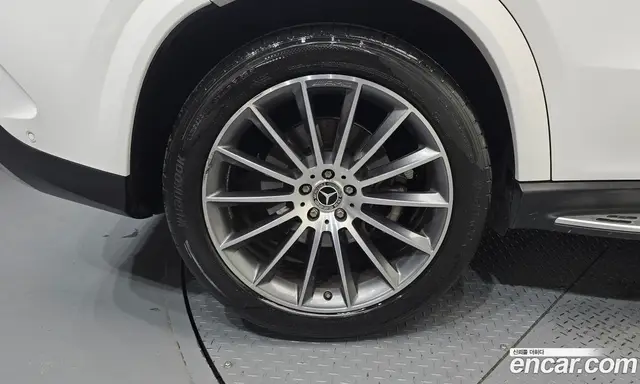 Mercedes-Benz GLE-Class 2023 2.9 автомат (гидро), миниатюра 5
