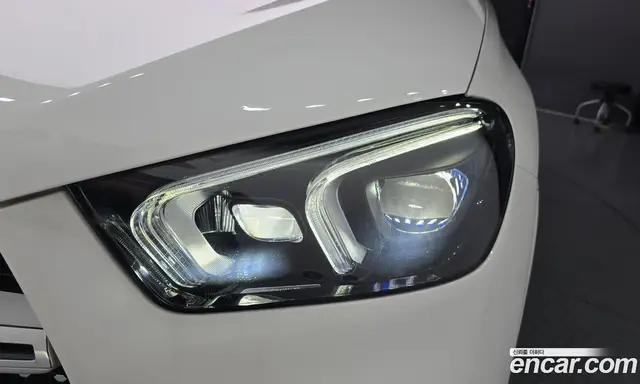 Mercedes-Benz GLE-Class 2023 2.9 автомат (гидро), миниатюра 8