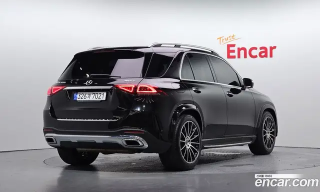 Mercedes-Benz GLE-Class 2023 3.0 автомат (гидро), миниатюра 2
