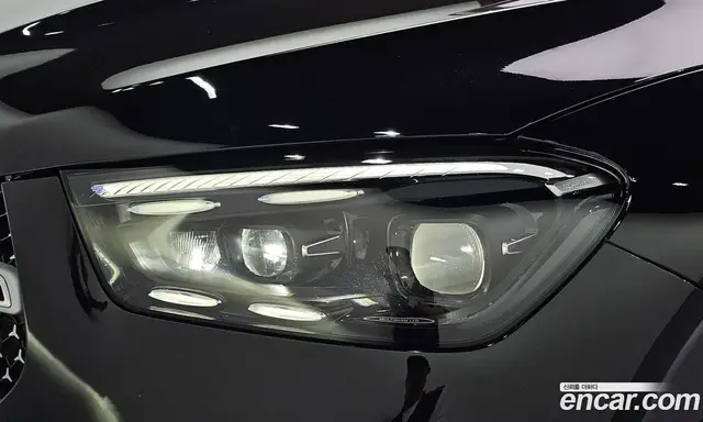Mercedes-Benz GLE-Class 2025 3.0 автомат (гидро), миниатюра 8