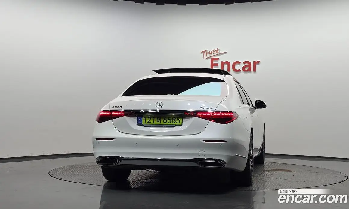 Mercedes-Benz S-Class 2024 4.0 автомат (гидро), фото 3
