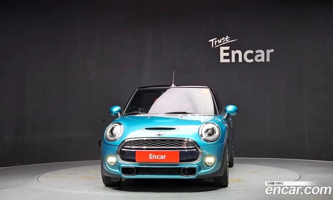 Mini Cooper Convertible 2017 2.0 автомат (гидро), фото 3 Mini Cooper Convertible 2017 2.0 автомат (гидро), фото 3