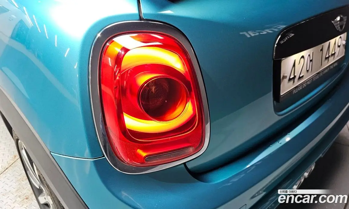 Mini Cooper Convertible 2017 2.0 автомат (гидро), фото 9 Mini Cooper Convertible 2017 2.0 автомат (гидро), фото 9