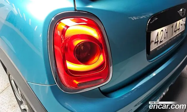Mini Cooper Convertible 2017 2.0 автомат (гидро), миниатюра 9 Mini Cooper Convertible 2017 2.0 автомат (гидро), миниатюра 9