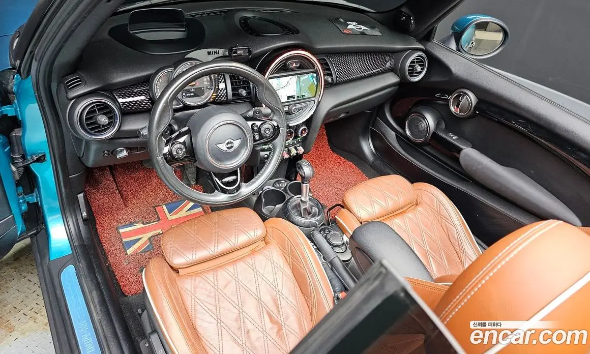 Mini Cooper Convertible 2017 2.0 автомат (гидро), фото 10 Mini Cooper Convertible 2017 2.0 автомат (гидро), фото 10