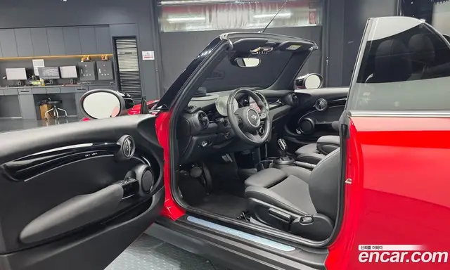 Mini Cooper Convertible 2024 1.5 автомат (гидро), миниатюра 12