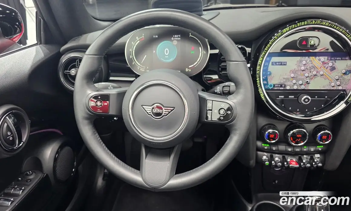 Mini Cooper Convertible 2024 1.5 автомат (гидро), фото 17 Mini Cooper Convertible 2024 1.5 автомат (гидро), фото 17