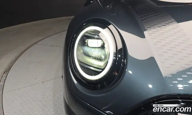 Mini Cooper Convertible 2025 2.0 автомат (гидро), миниатюра 8