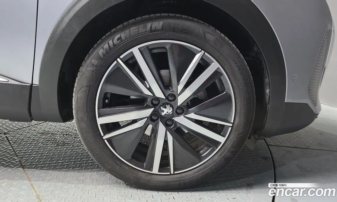 Peugeot 5008 2024 1.2 автомат (гидро), фото 7 Peugeot 5008 2024 1.2 автомат (гидро), фото 7