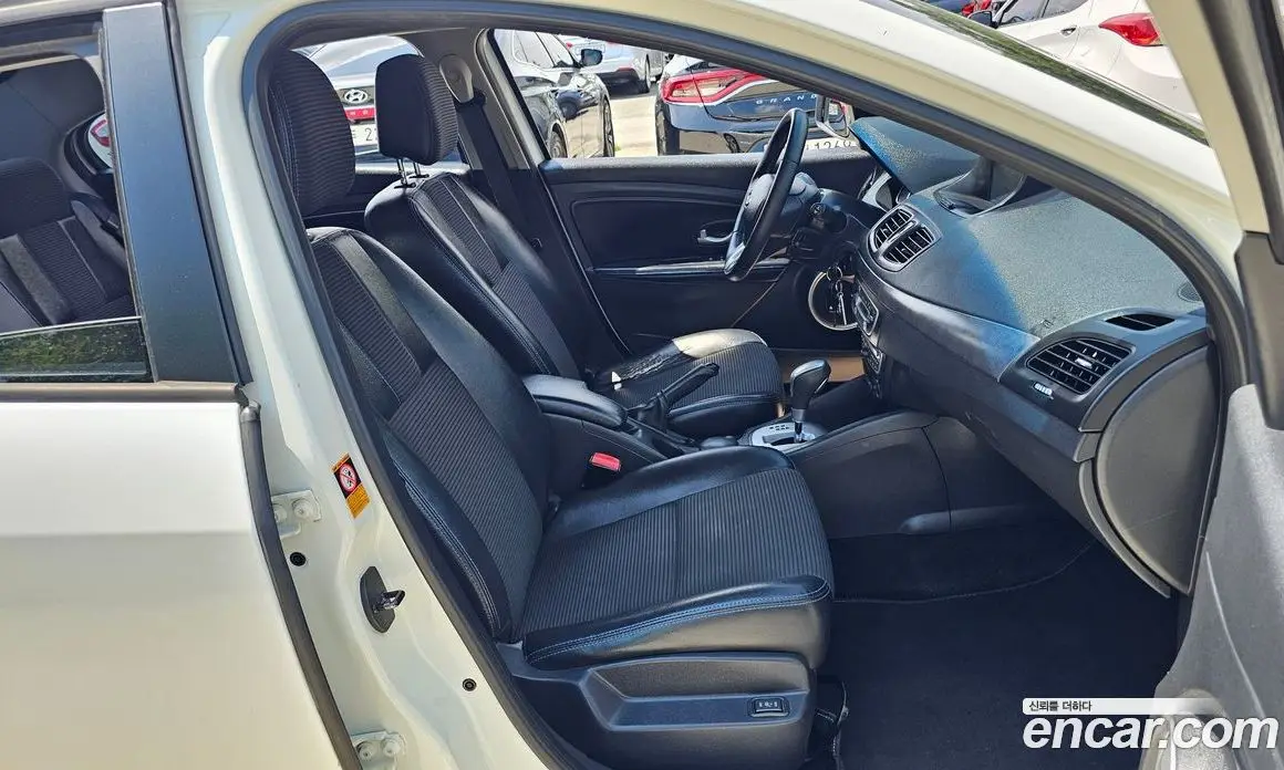 Renault (Samsung) SM3 2012 1.6 автомат (гидро), фото 16 Renault (Samsung) SM3 2012 1.6 автомат (гидро), фото 16