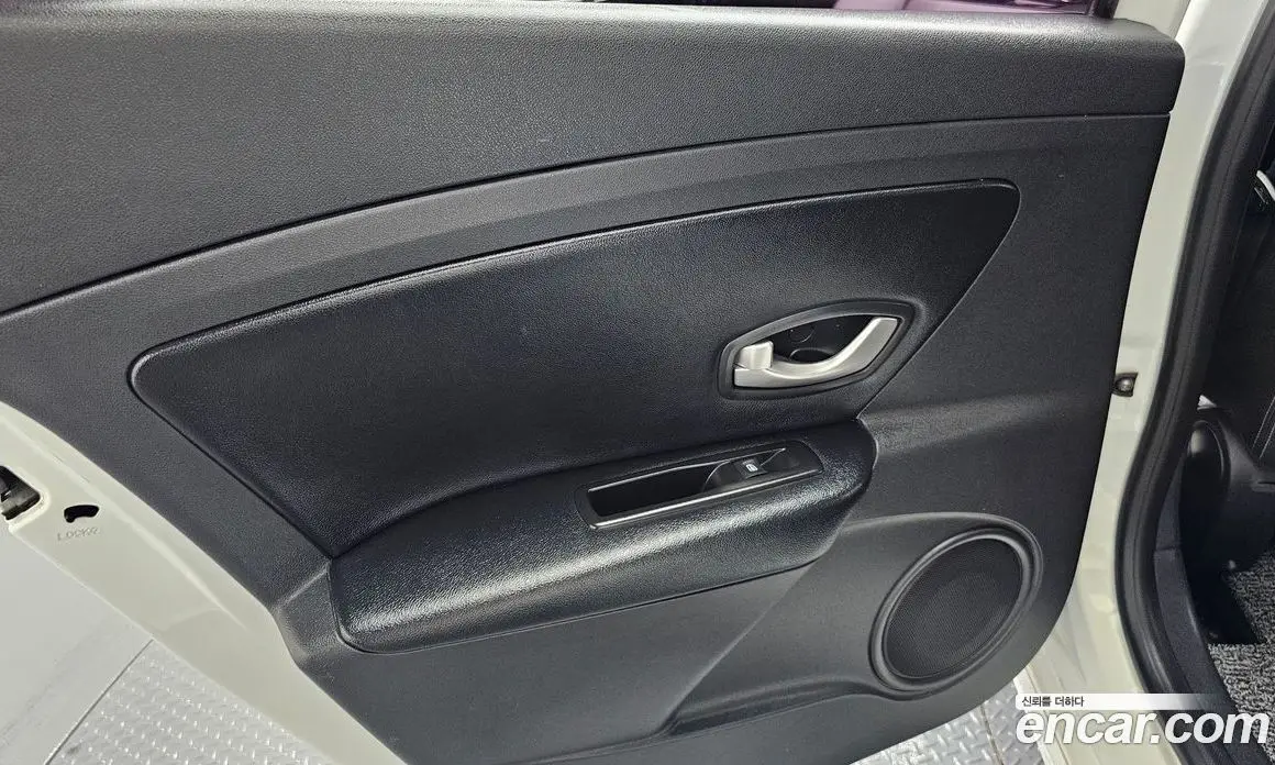 Renault (Samsung) SM3 2016 1.6 автомат (гидро), фото 14 Renault (Samsung) SM3 2016 1.6 автомат (гидро), фото 14