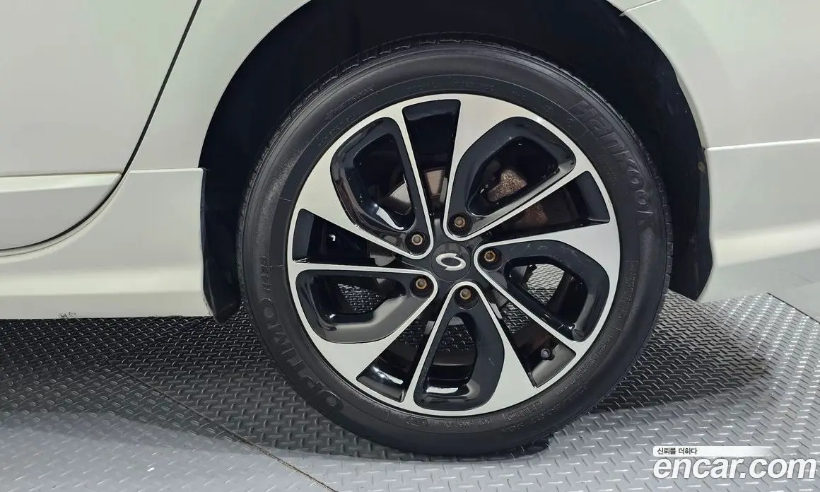 Renault (Samsung) SM3 2016 1.6 автомат (гидро), фото 6 Renault (Samsung) SM3 2016 1.6 автомат (гидро), фото 6
