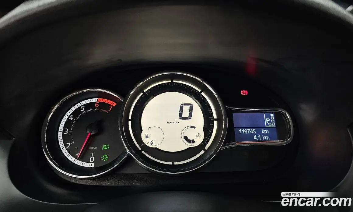 Renault (Samsung) SM3 2016 1.6 автомат (гидро), фото 10 Renault (Samsung) SM3 2016 1.6 автомат (гидро), фото 10