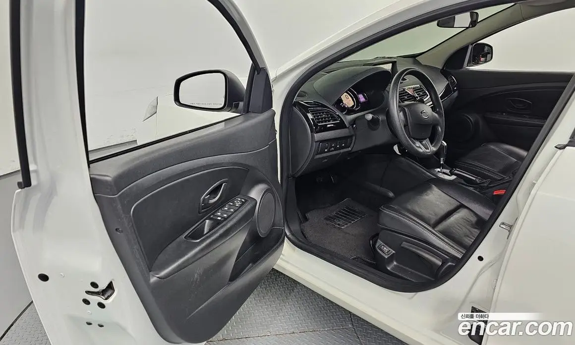 Renault (Samsung) SM3 2016 1.6 автомат (гидро), фото 13 Renault (Samsung) SM3 2016 1.6 автомат (гидро), фото 13