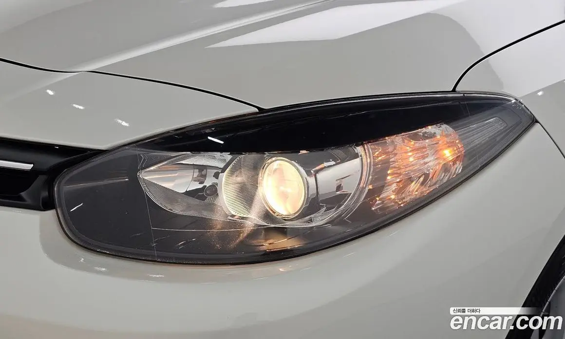 Renault (Samsung) SM3 2016 1.6 автомат (гидро), фото 8 Renault (Samsung) SM3 2016 1.6 автомат (гидро), фото 8