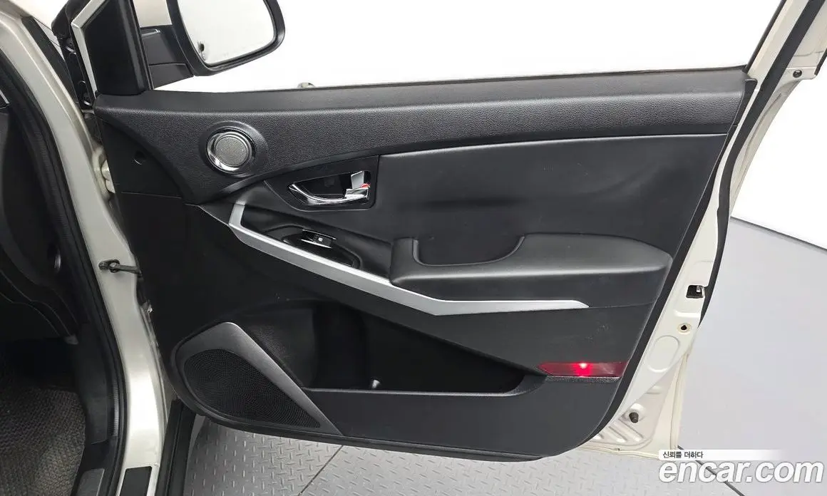 SsangYong Korando 2014 2.0 автомат (гидро), фото 14