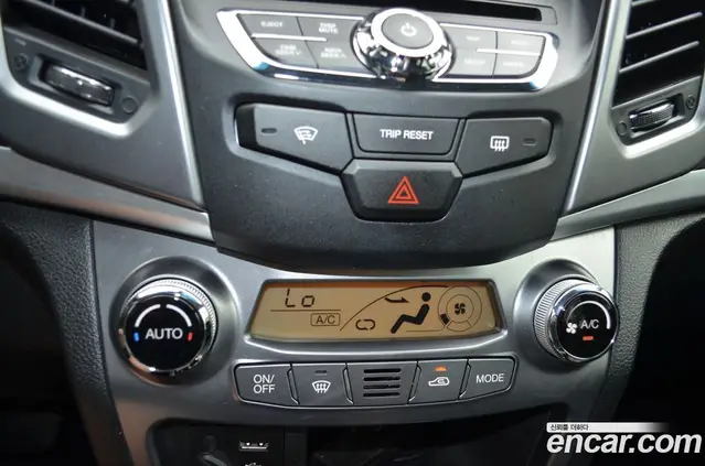 SsangYong Korando 2014 2.0 автомат (гидро), миниатюра 12