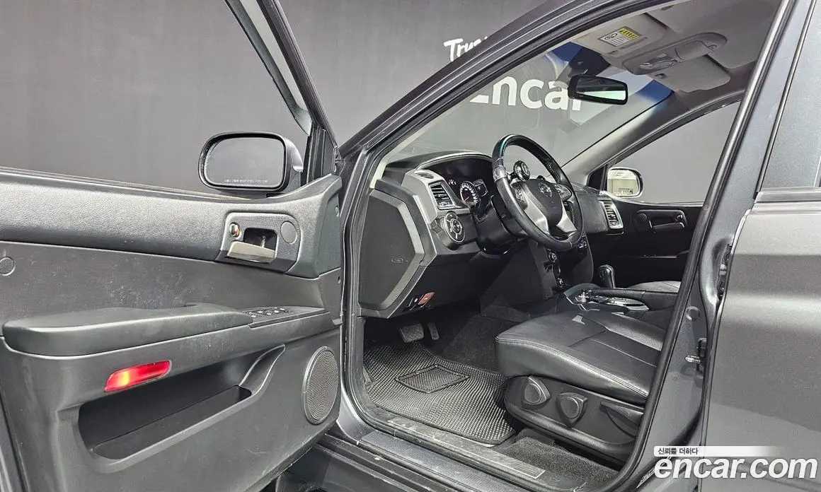 SsangYong Korando 2016 2.2 автомат (гидро), фото 10 SsangYong Korando 2016 2.2 автомат (гидро), фото 10