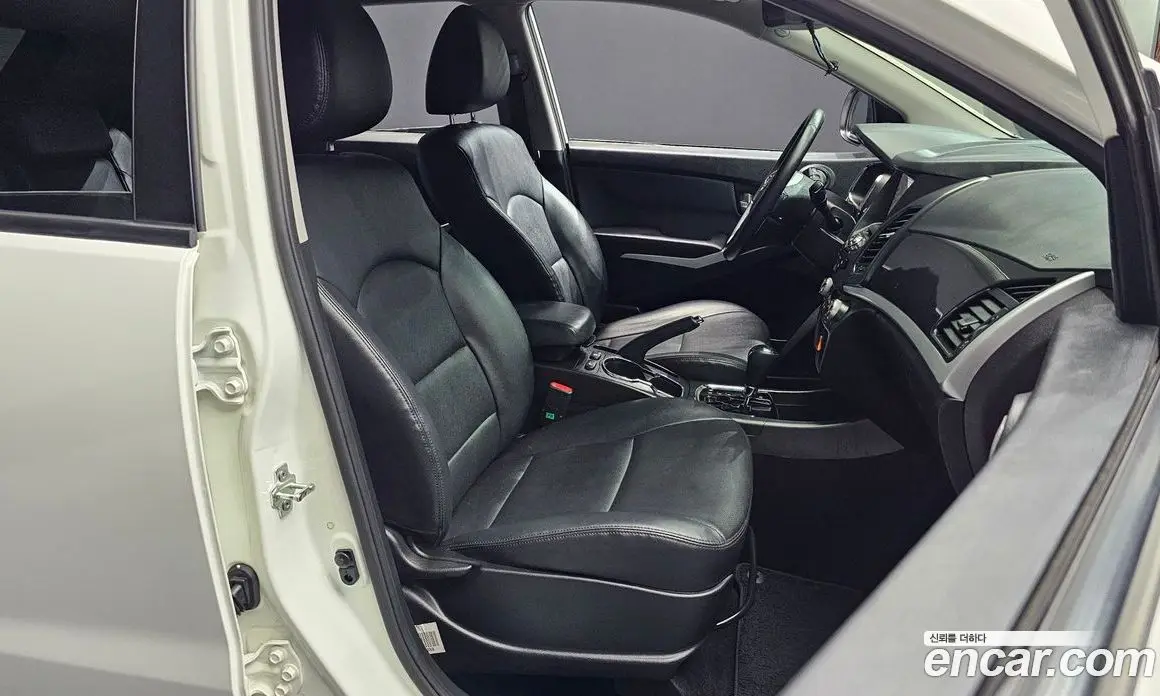 SsangYong Korando 2017 2.2 автомат (гидро), фото 16