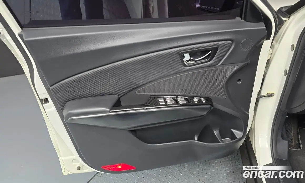 SsangYong TIBOLI 2016 1.6 автомат (гидро), фото 14
