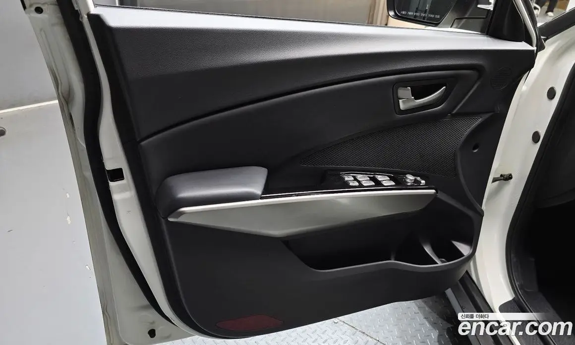 SsangYong TIBOLI 2016 1.6 автомат (гидро), фото 14 SsangYong TIBOLI 2016 1.6 автомат (гидро), фото 14