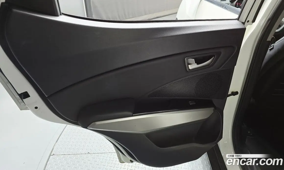 SsangYong TIBOLI 2016 1.6 автомат (гидро), фото 15 SsangYong TIBOLI 2016 1.6 автомат (гидро), фото 15