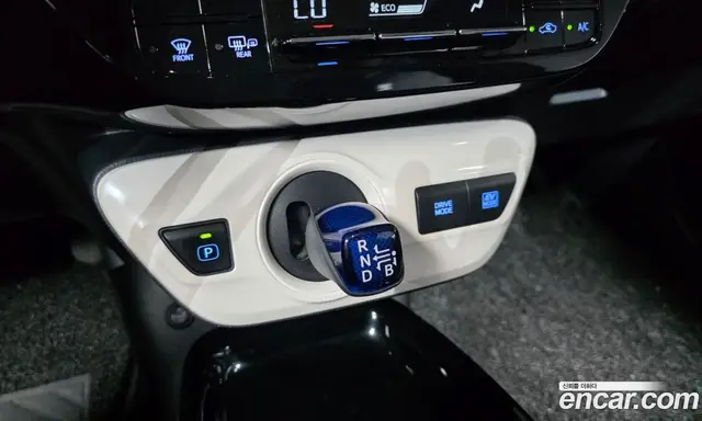 Toyota Prius 2017 1.8 автомат (гидро), миниатюра 12