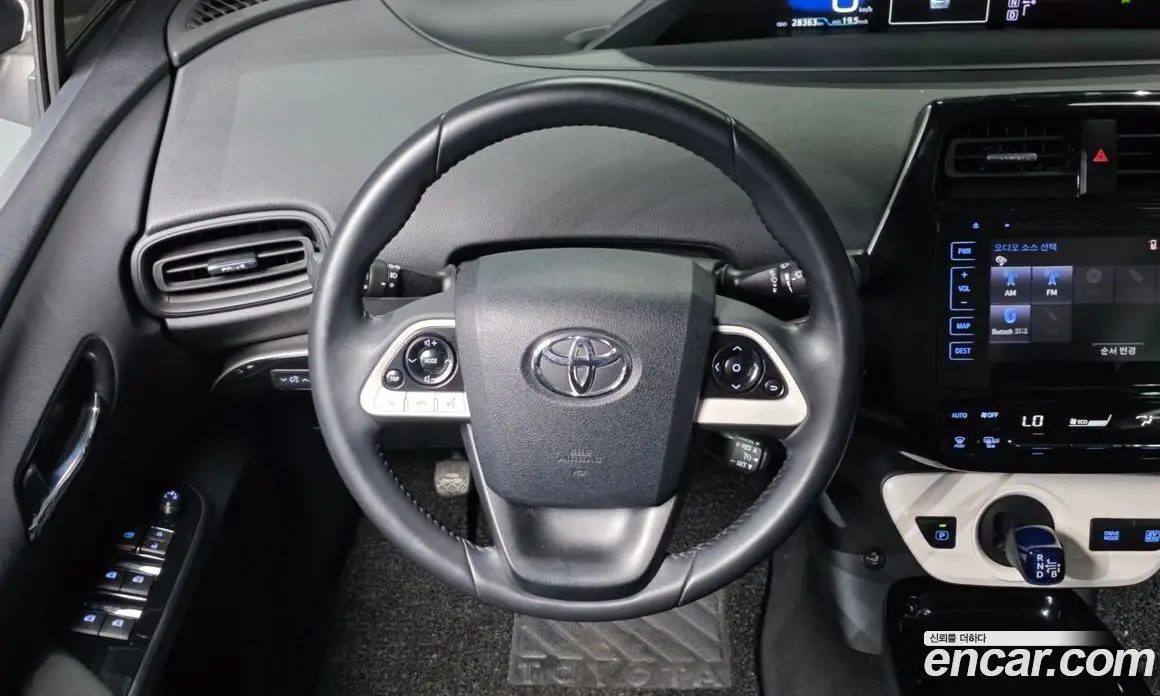 Toyota Prius 2017 1.8 автомат (гидро), фото 19