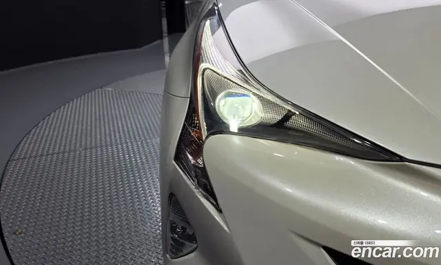 Toyota Prius 2017 1.8 автомат (гидро), миниатюра 8