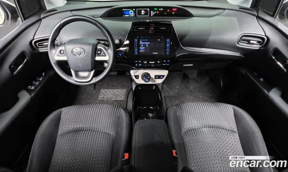 Toyota Prius 2017 1.8 автомат (гидро), фото 10