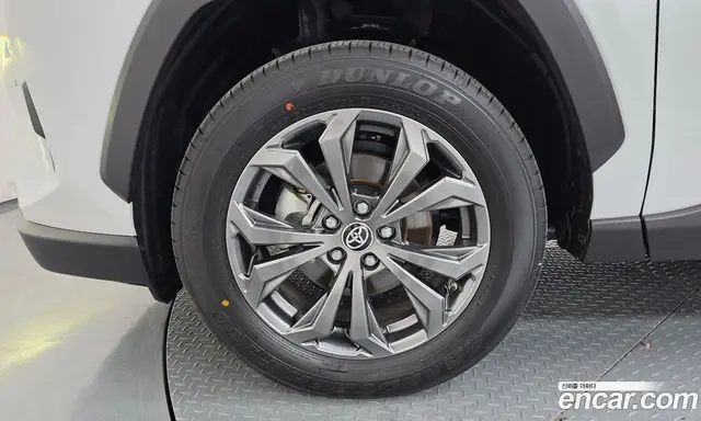 Toyota RAV4 2025 2.5 автомат (гидро), миниатюра 5 Toyota RAV4 2025 2.5 автомат (гидро), миниатюра 5