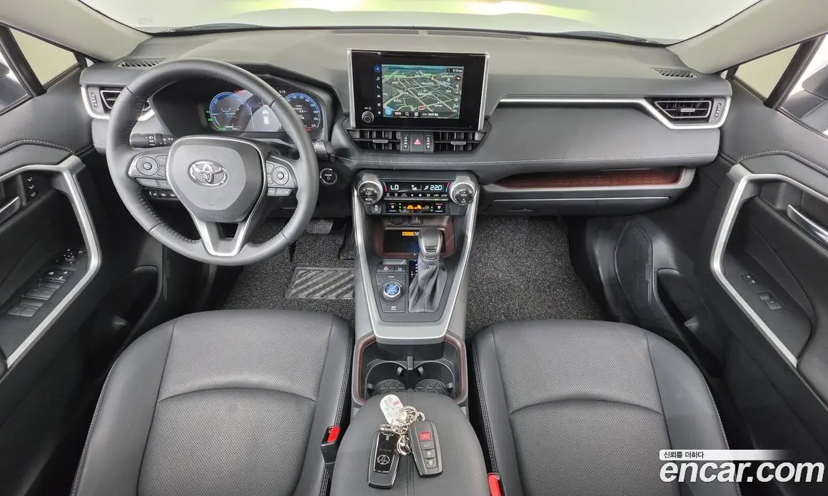 Toyota RAV4 2025 2.5 автомат (гидро), фото 7 Toyota RAV4 2025 2.5 автомат (гидро), фото 7